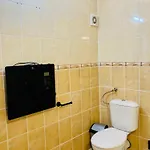 Apartment Spacious & Classy With 2 Baths In Centre